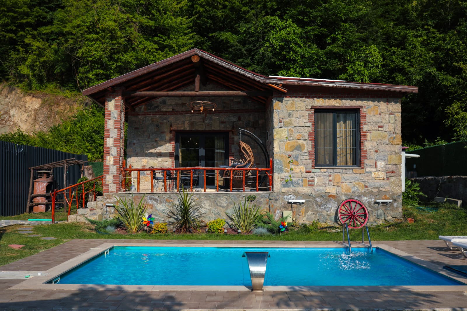 Sapanca Doğa İçinde Havuzlu Taş Ev — görsel 29